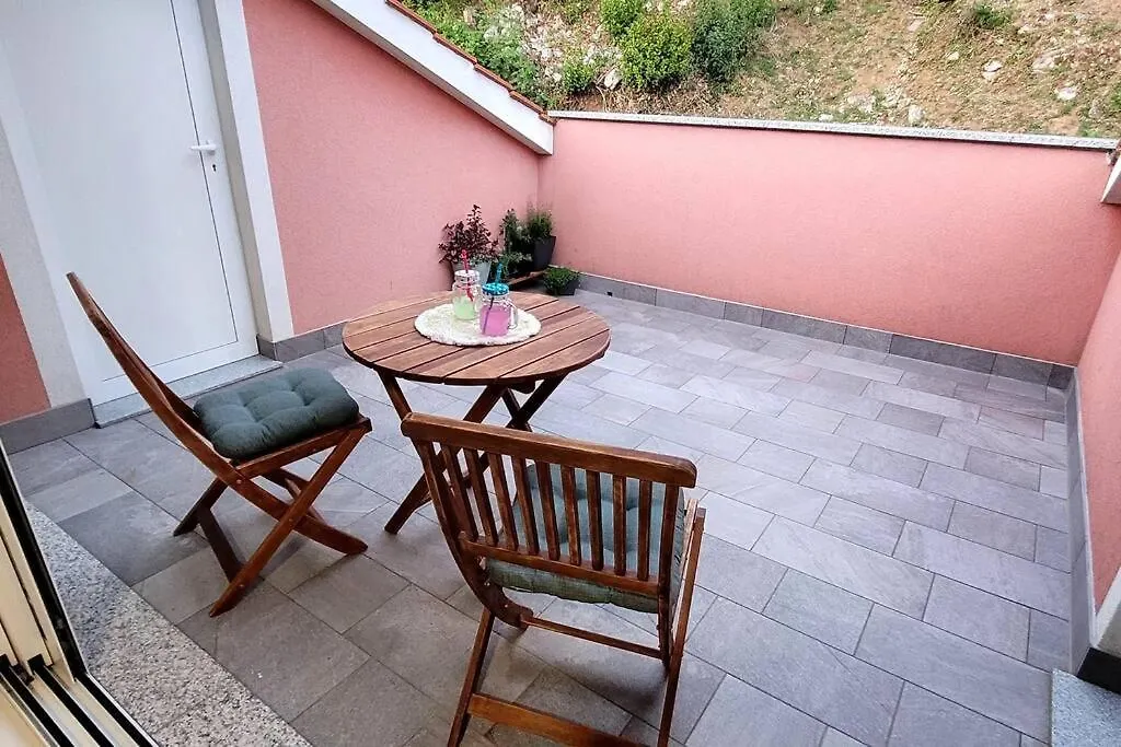 Close To City Far From Crowd Apartment Rijeka